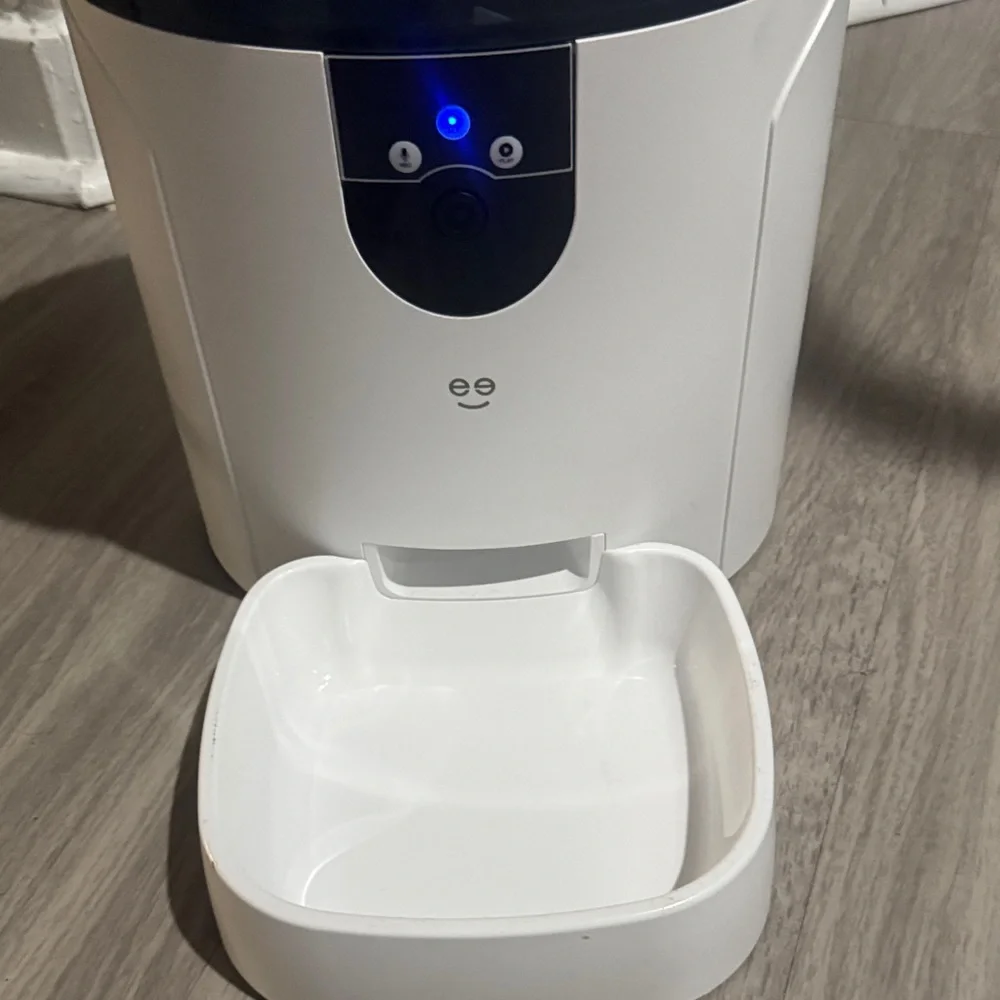 Automatic Pet Feeder with White Removable Bowl and Navy Control Panel